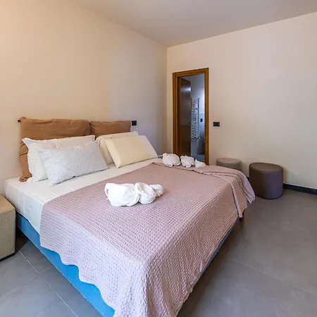 Dufour 2 Lusso, Piscina E Vista Da Sogno Villa