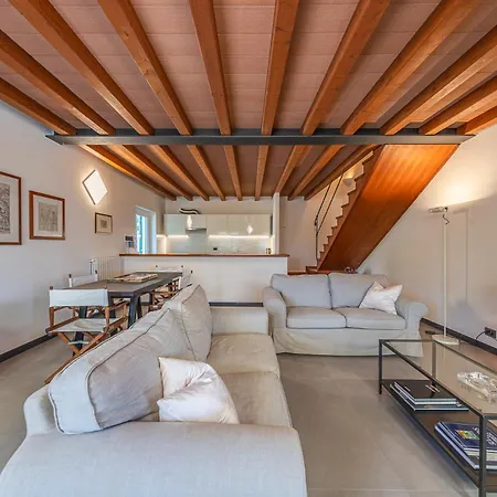 Dufour 2 Lusso, Piscina E Vista Da Sogno